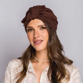 Turban z węzłem w kolorze czekoladowym