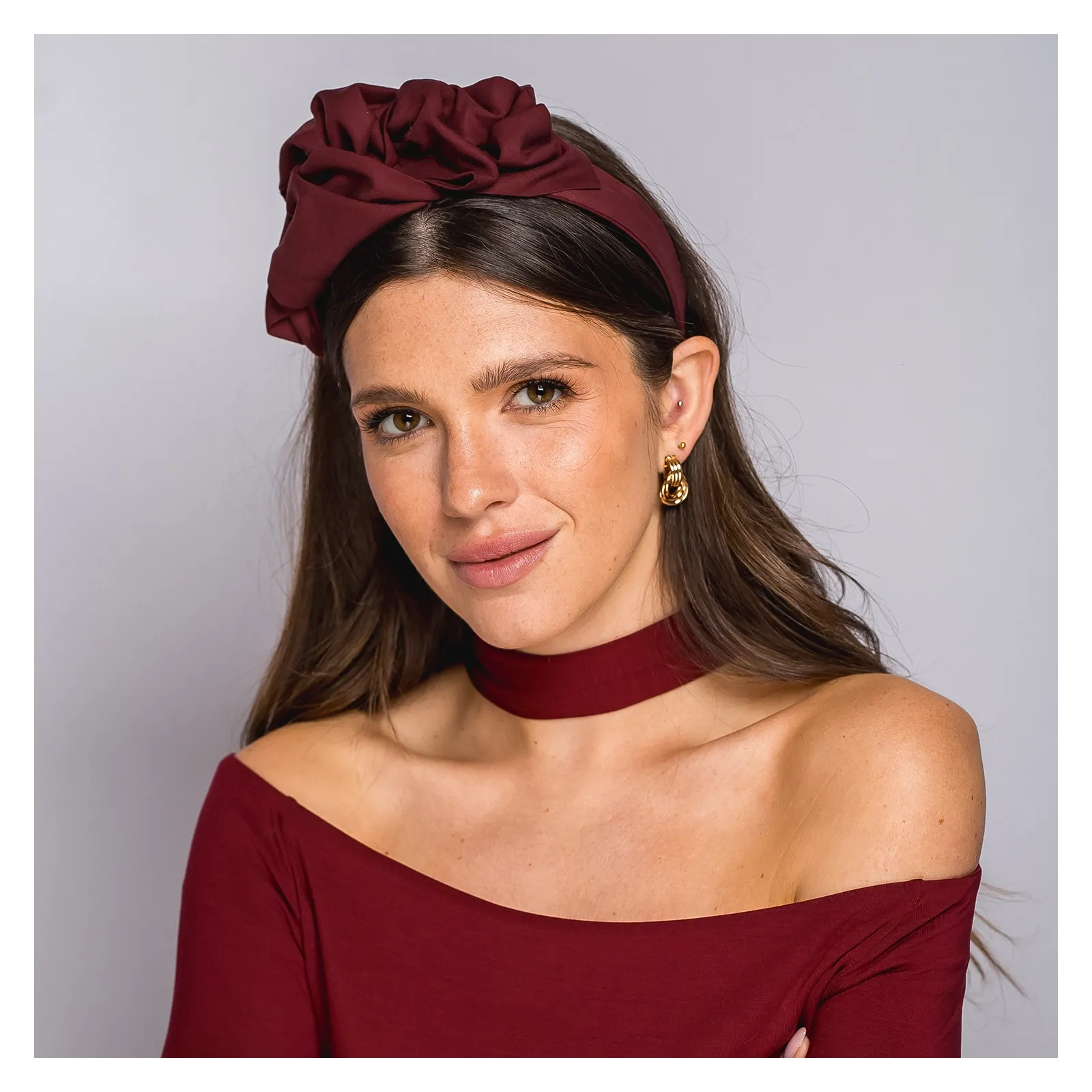 Opaska turbanowa w kolorze burgundowym