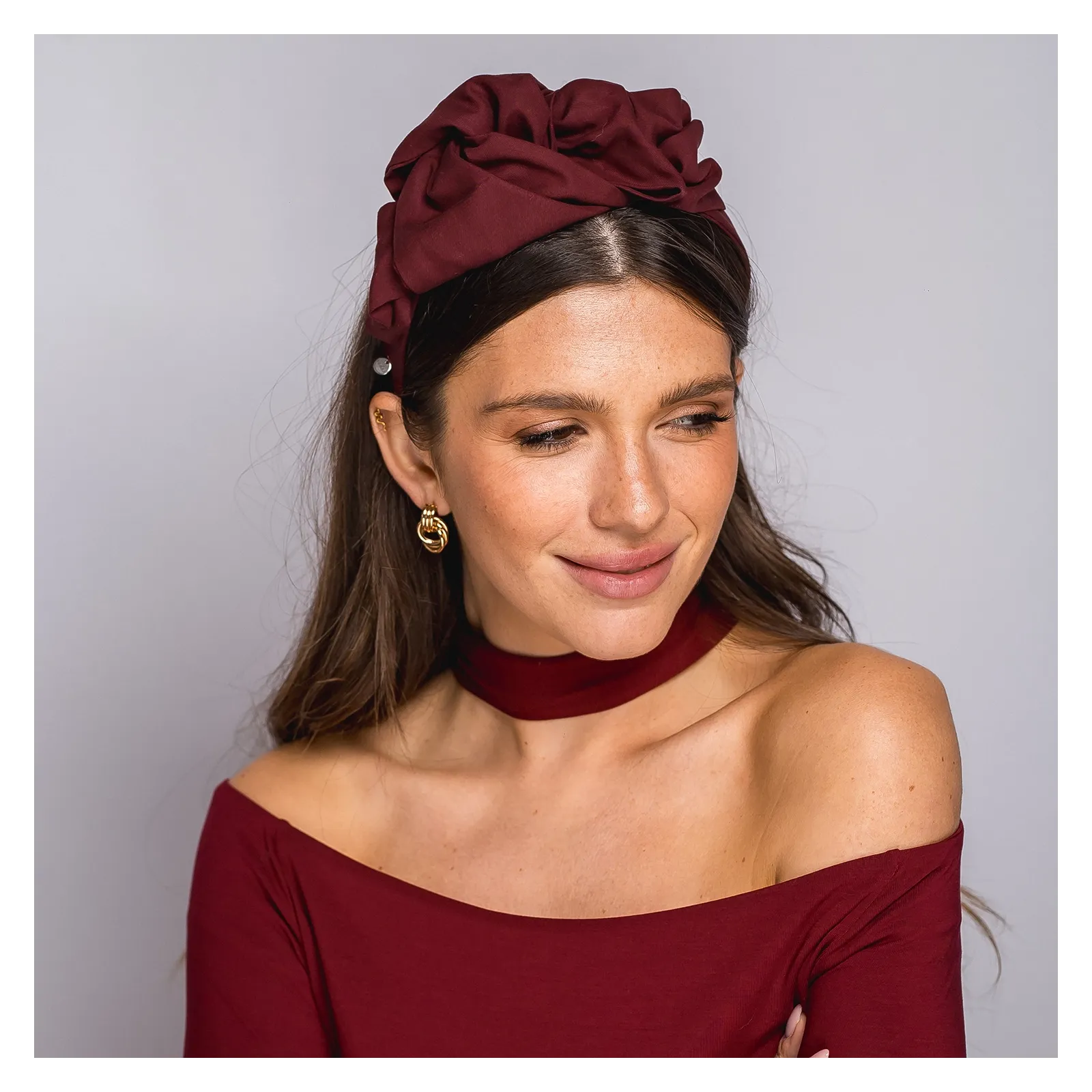 Opaska turbanowa w kolorze burgundowym