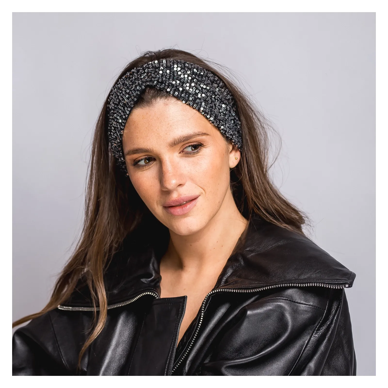 Elastyczna opaska w srebrne cekiny