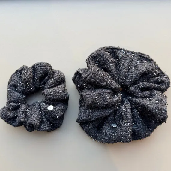 Czarna duża gumka do włosów z tweedu