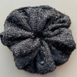 Czarna duża gumka do włosów z tweedu