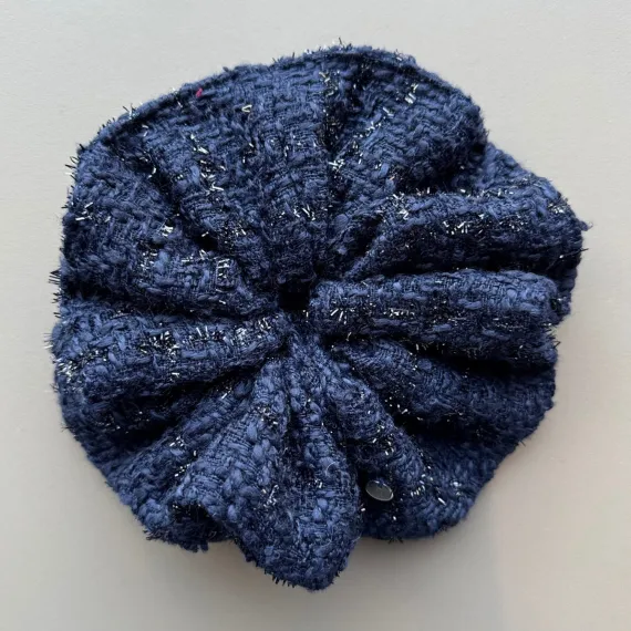 Duża granatowa gumka scrunchie z tweedu
