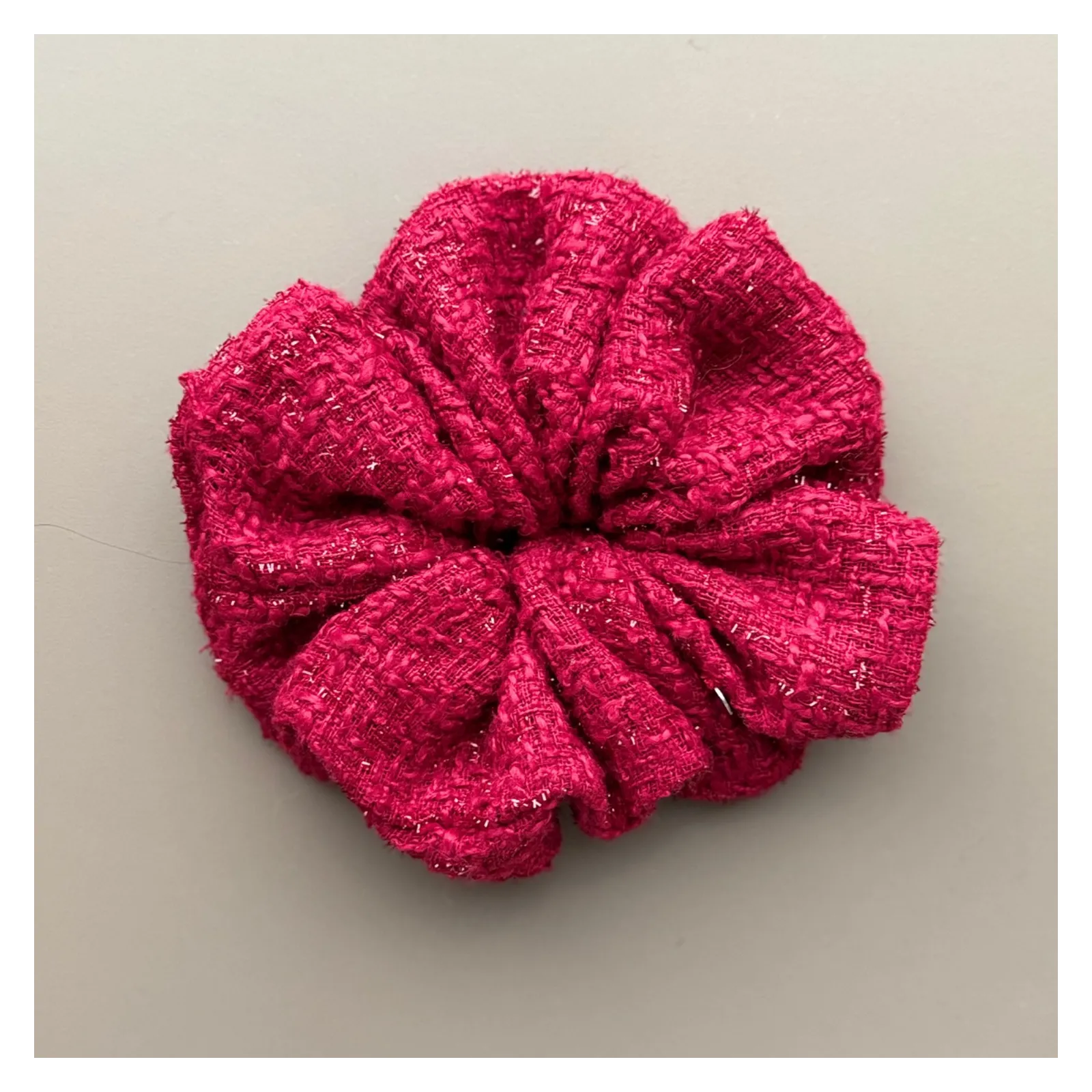 Czerwona tweedowa duża gumka