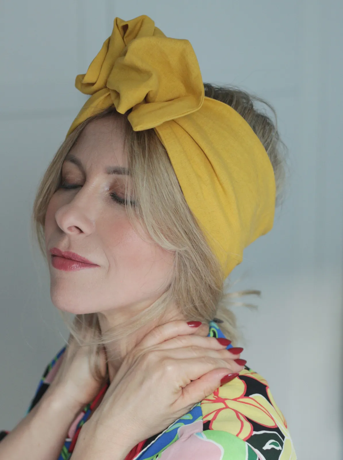 Lniana opaska na druciku w letnim zóltym kolorze.