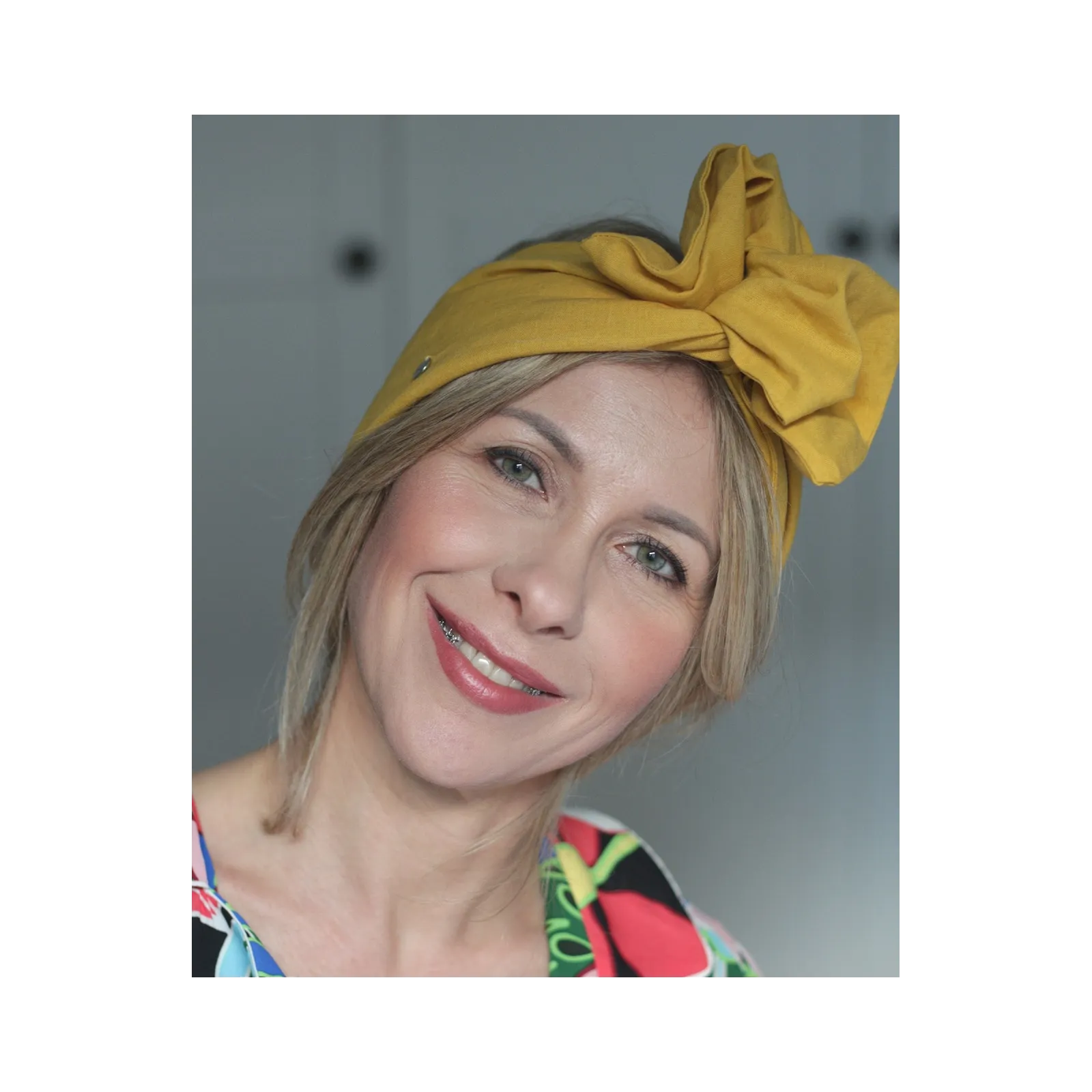 Lniana opaska na druciku w letnim zóltym kolorze.