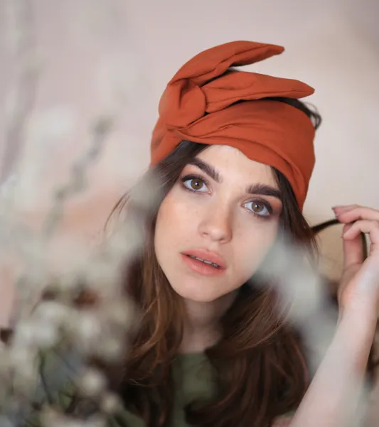 Ruda opaska turban damska szyta w Polsce. Ruda opaska turban damska szyta w Polsce.