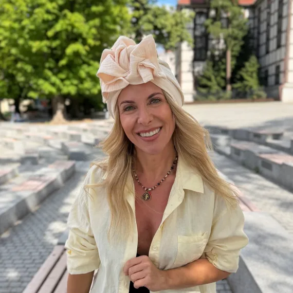 Turban z ozdobą damski muślinowy delikatna wanilia