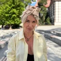 Turban z ozdobą damski muślinowy piaskowy beż