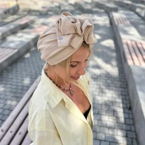 Turban z ozdobą damski muślinowy piaskowy beż
