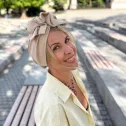 Turban z ozdobą damski muślinowy piaskowy beż