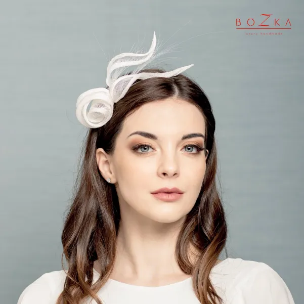 Dodatek ślubny do włosów- unikatowy kwiat.