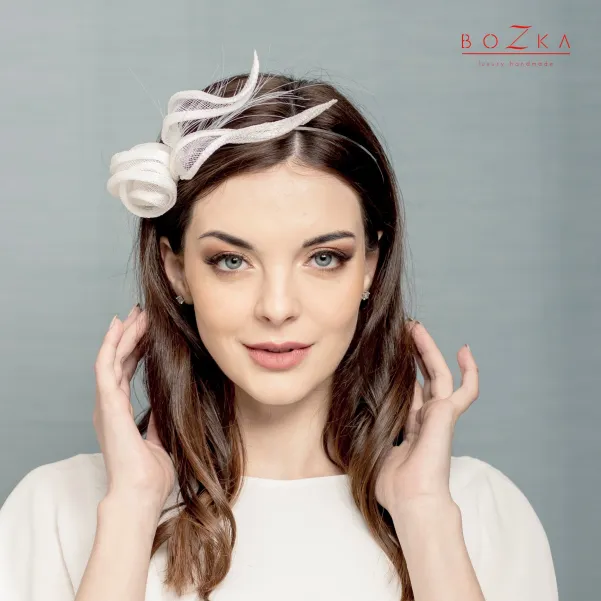 Dodatek ślubny do włosów- unikatowy kwiat.